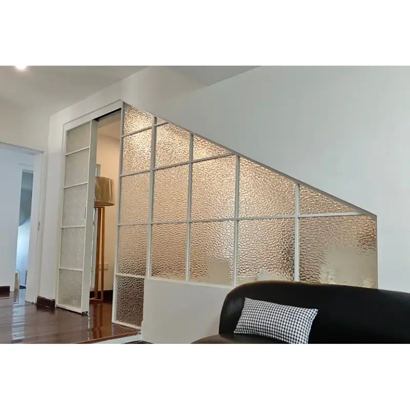 زجاج غير منتظم الشكل