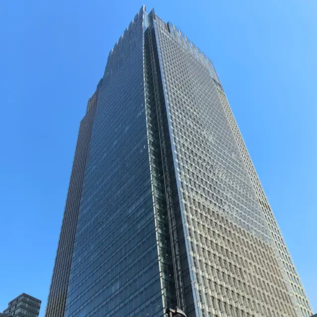 الجدران الستارية الزجاجية المدعومة بالنقطة