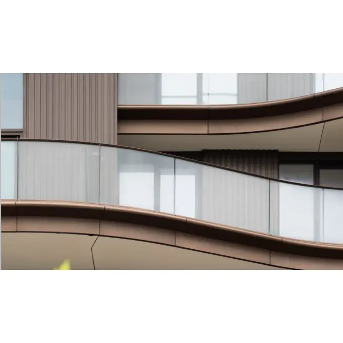 زجاج على شكل درابزين